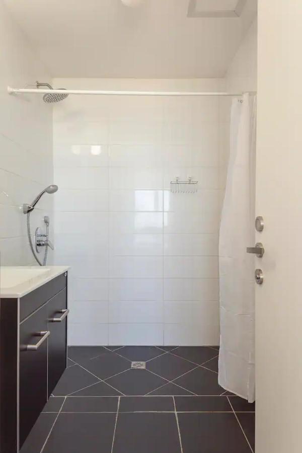 Oַ&O Group- Luxury Apt Tower Best Sea View בת ים מראה חיצוני תמונה