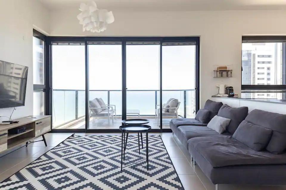 Oַ&O Group- Luxury Apt Tower Best Sea View בת ים מראה חיצוני תמונה