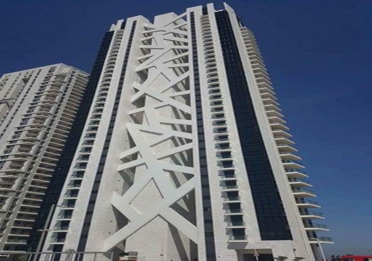 Oַ&O Group- Luxury Apt Tower Best Sea View בת ים מראה חיצוני תמונה