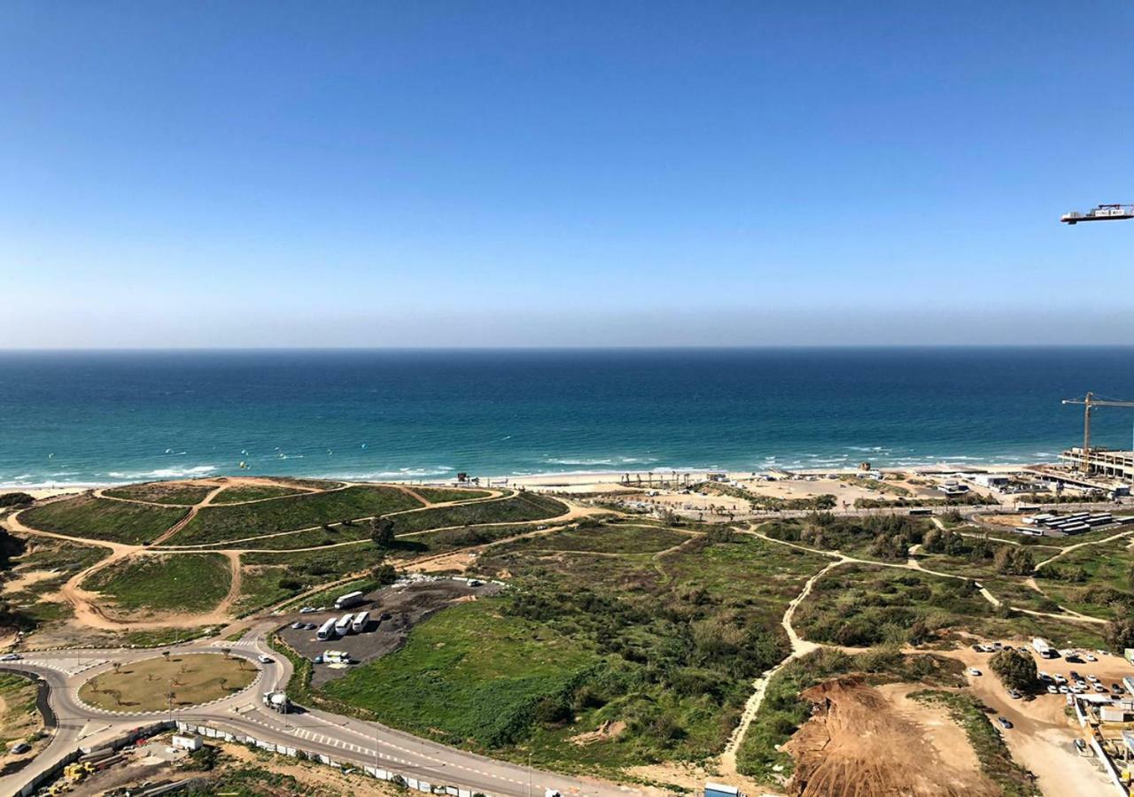 Oַ&O Group- Luxury Apt Tower Best Sea View בת ים מראה חיצוני תמונה